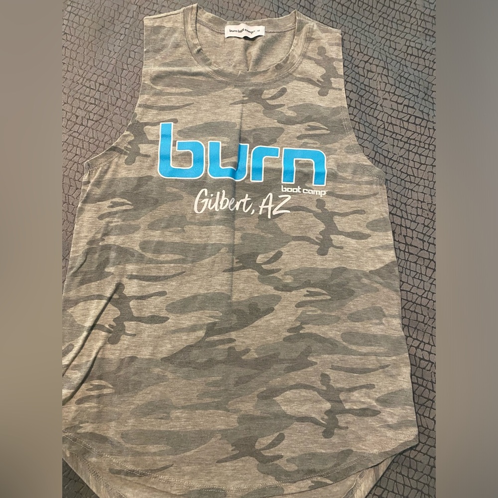 Like New Size M Camo Burn Boot Camp Top. Smoke and pet free home